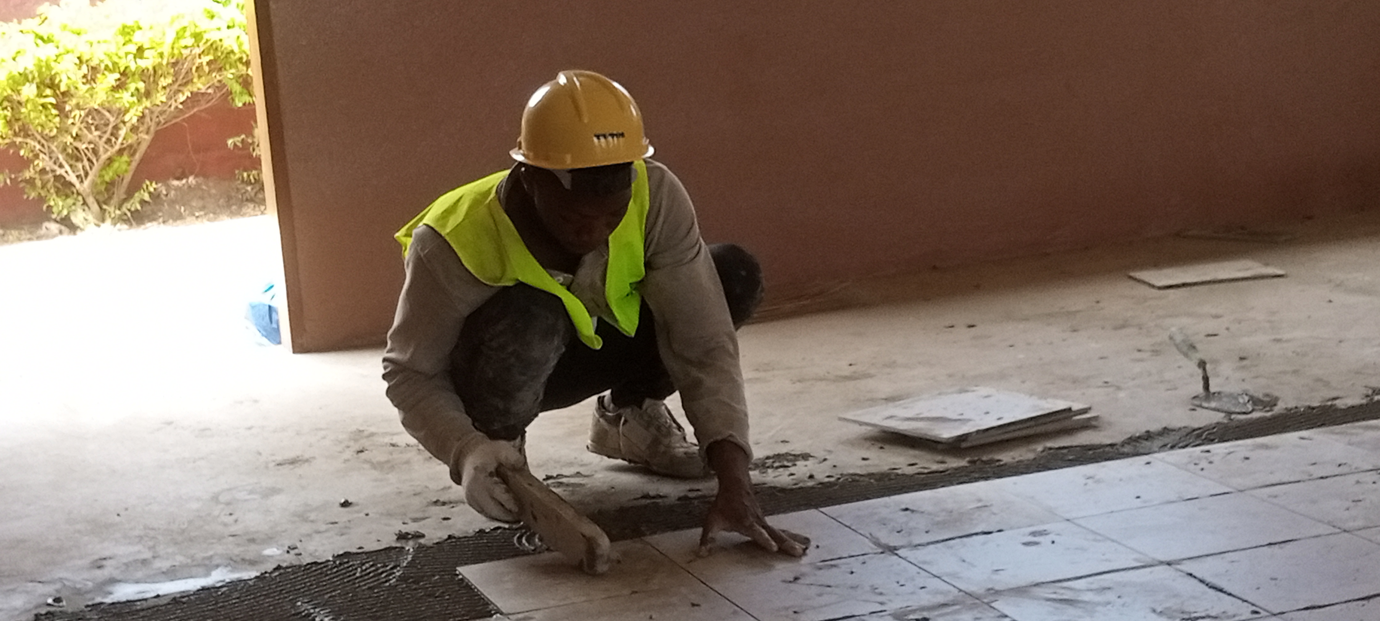 Reprise de revêtement sol en carreaux sur 927m²